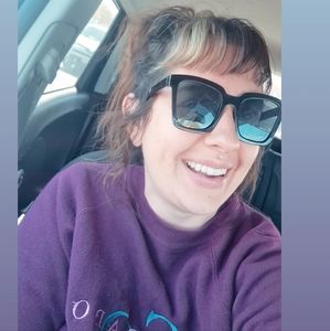 Meet your Posher, Marissa